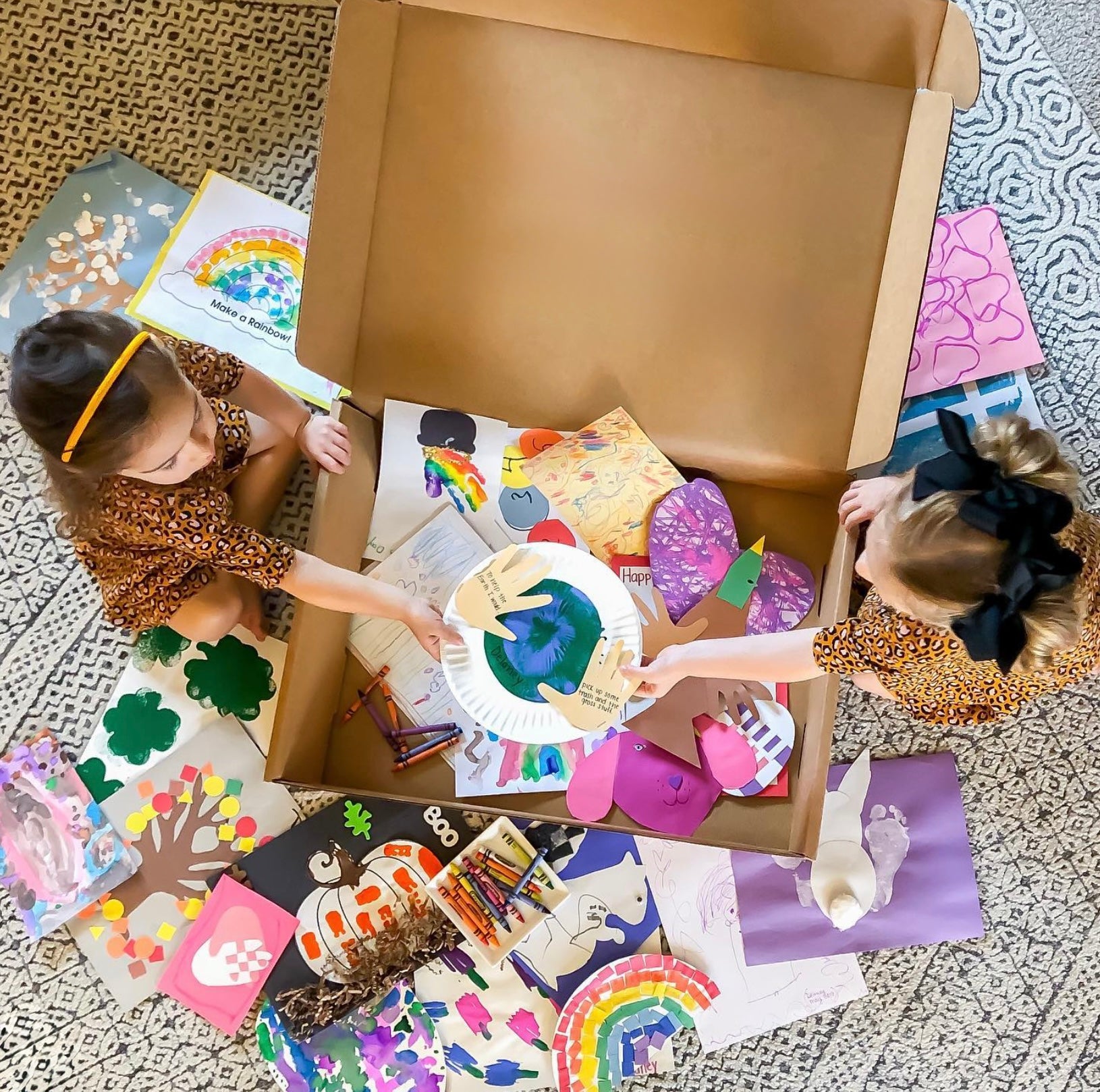 Арт книжка „Малките творци“